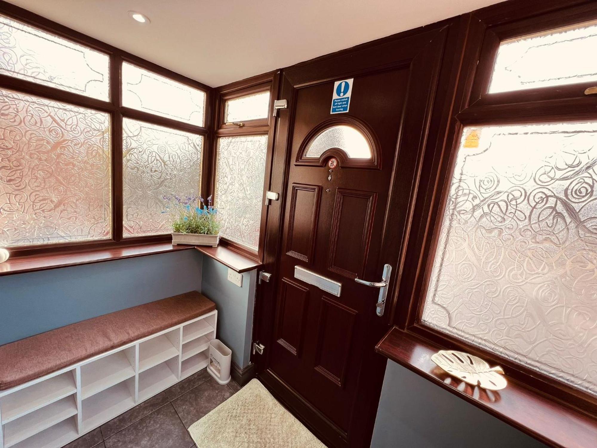 Modern Suites -5 Bedroom House- With Free Parking Birmingham City Ngoại thất bức ảnh