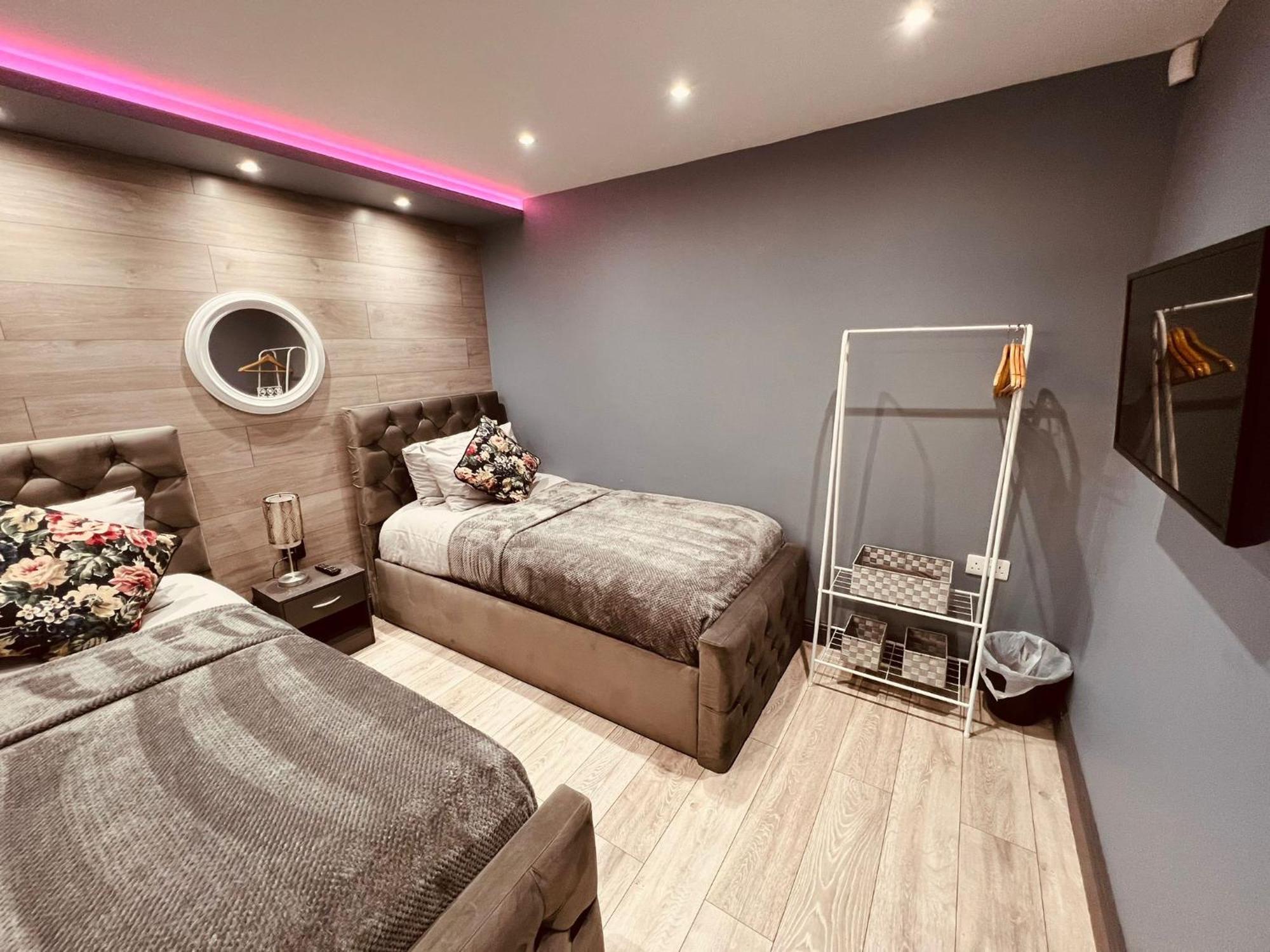 Modern Suites -5 Bedroom House- With Free Parking Birmingham City Ngoại thất bức ảnh