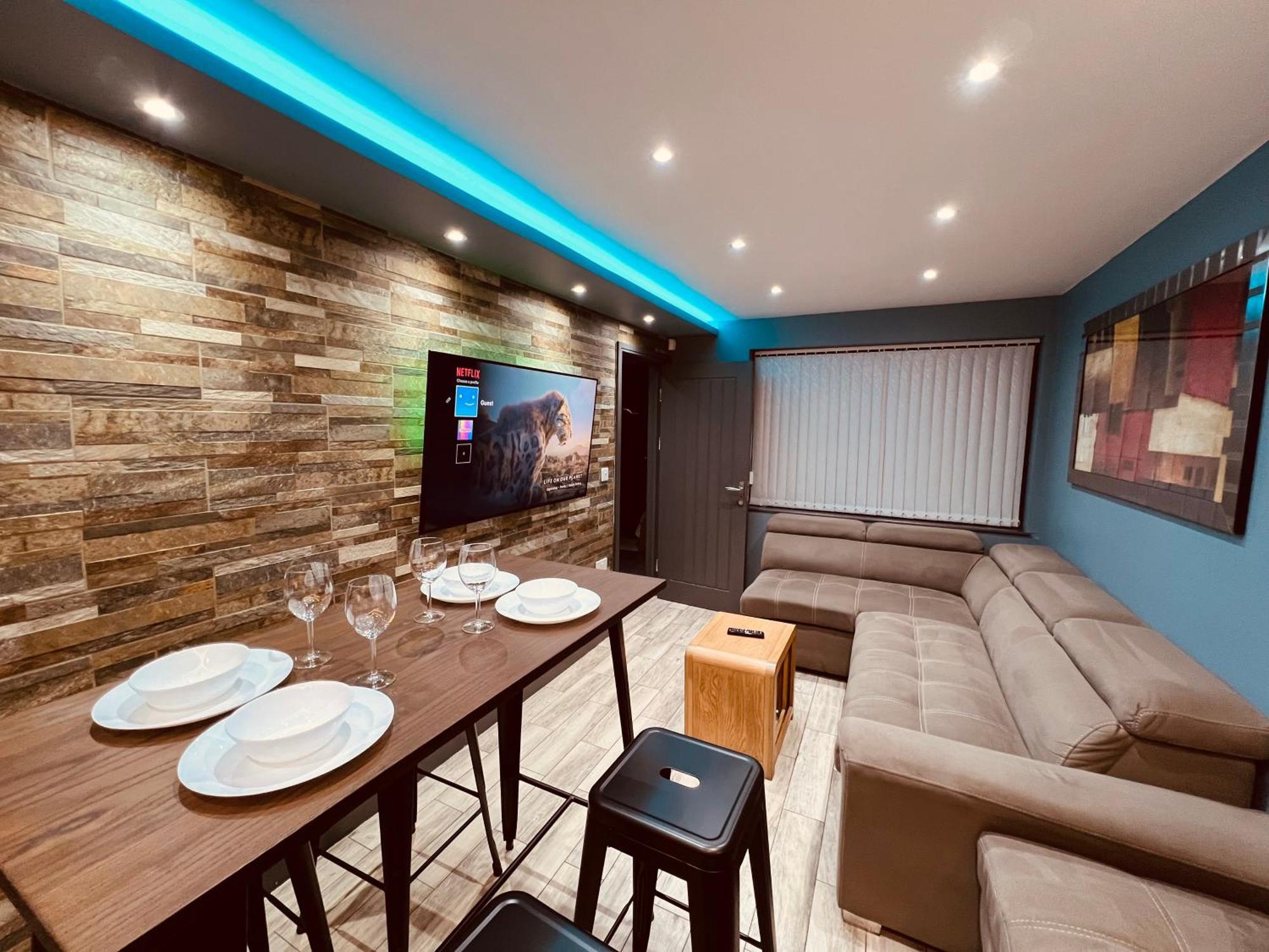 Modern Suites -5 Bedroom House- With Free Parking Birmingham City Ngoại thất bức ảnh