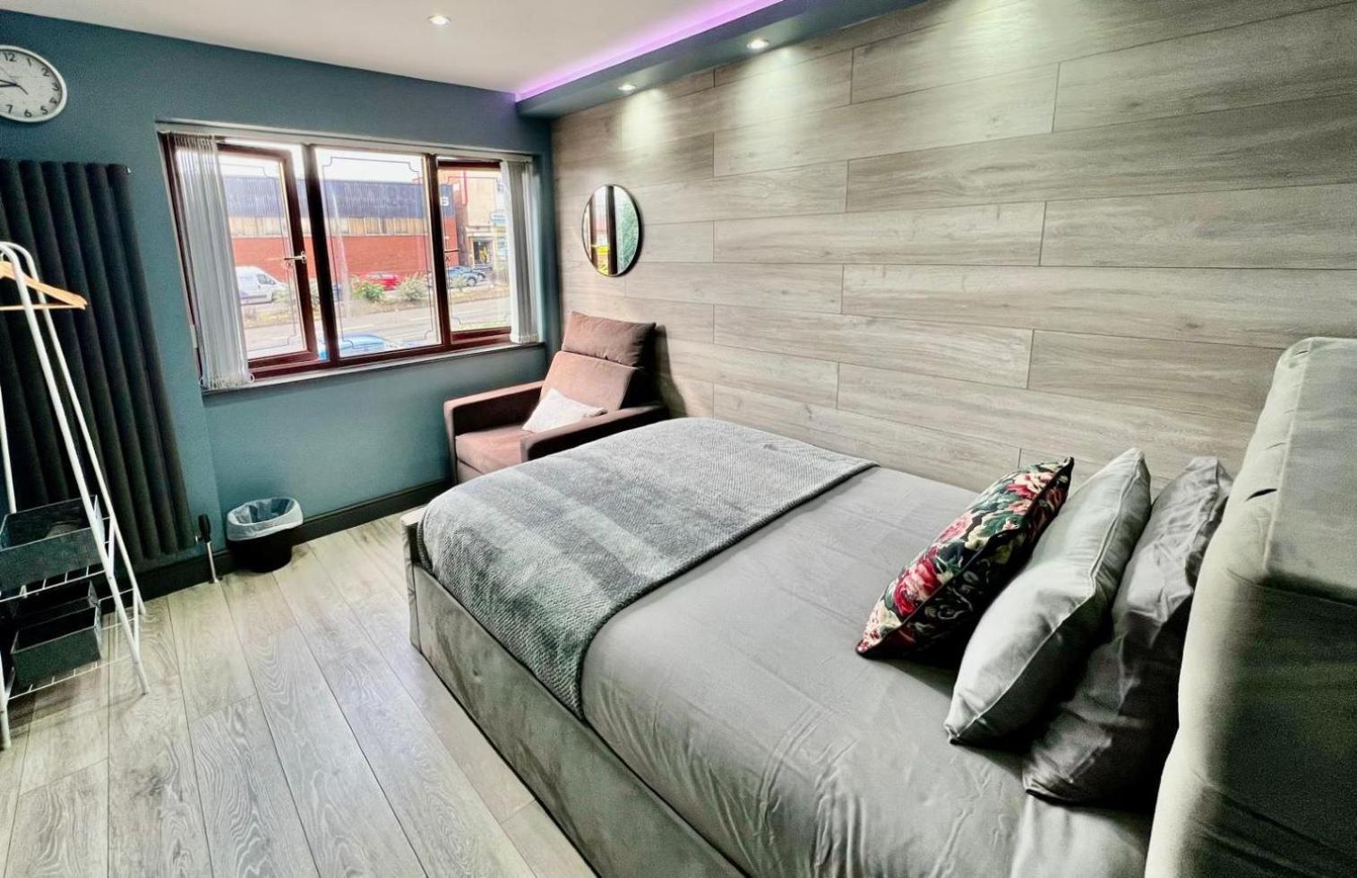 Modern Suites -5 Bedroom House- With Free Parking Birmingham City Ngoại thất bức ảnh
