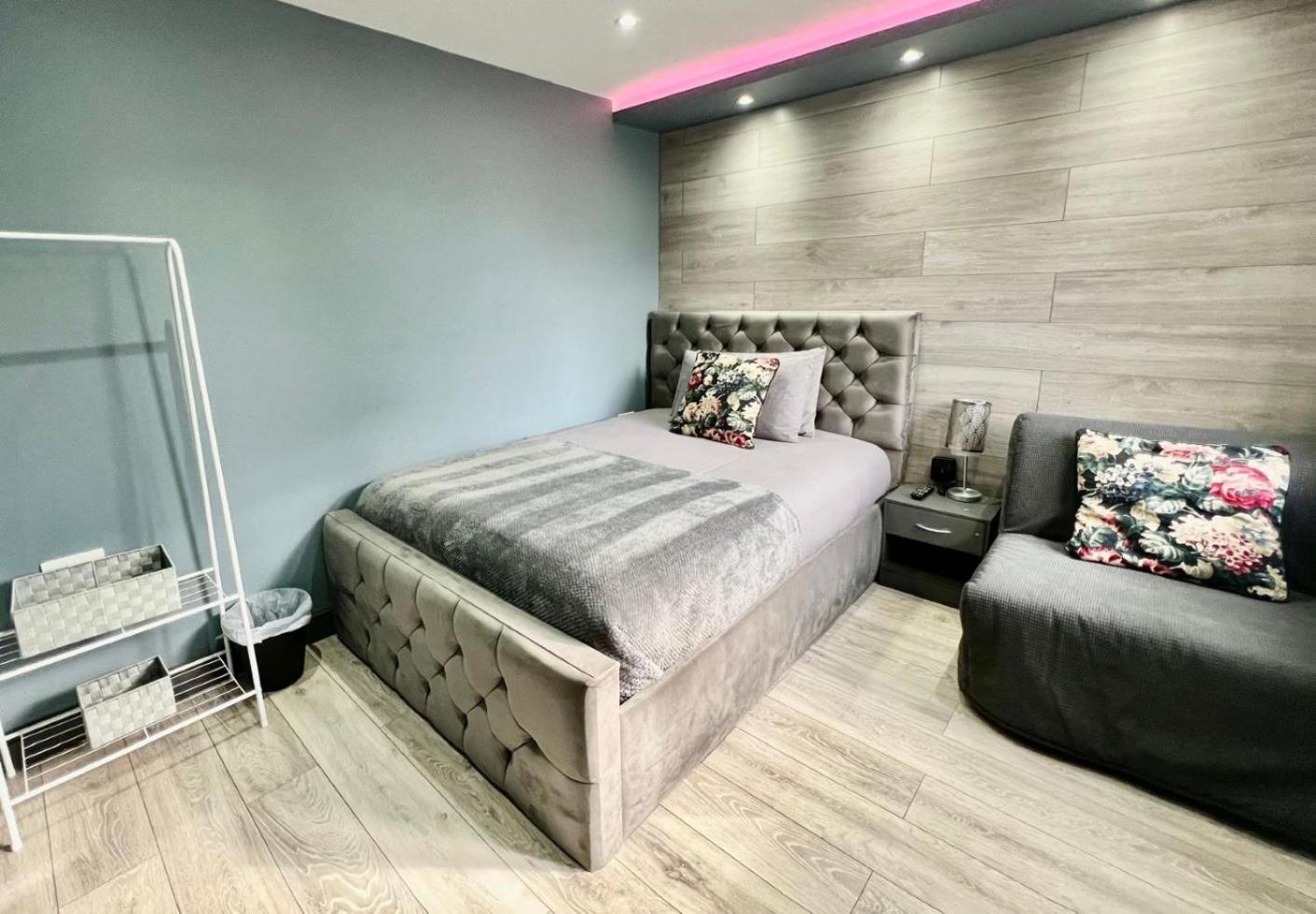 Modern Suites -5 Bedroom House- With Free Parking Birmingham City Ngoại thất bức ảnh