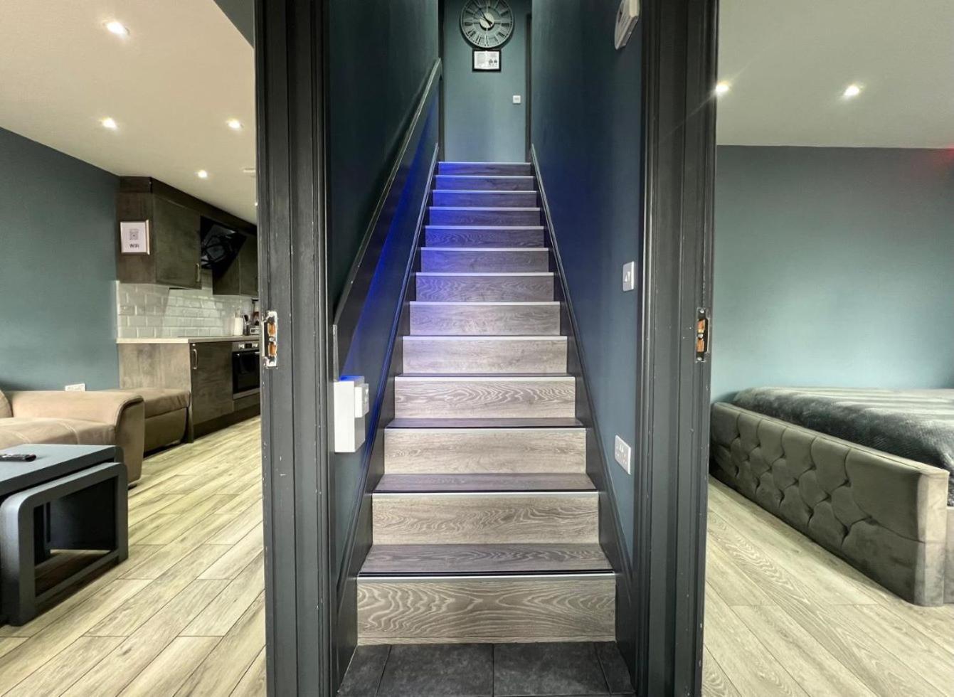Modern Suites -5 Bedroom House- With Free Parking Birmingham City Ngoại thất bức ảnh