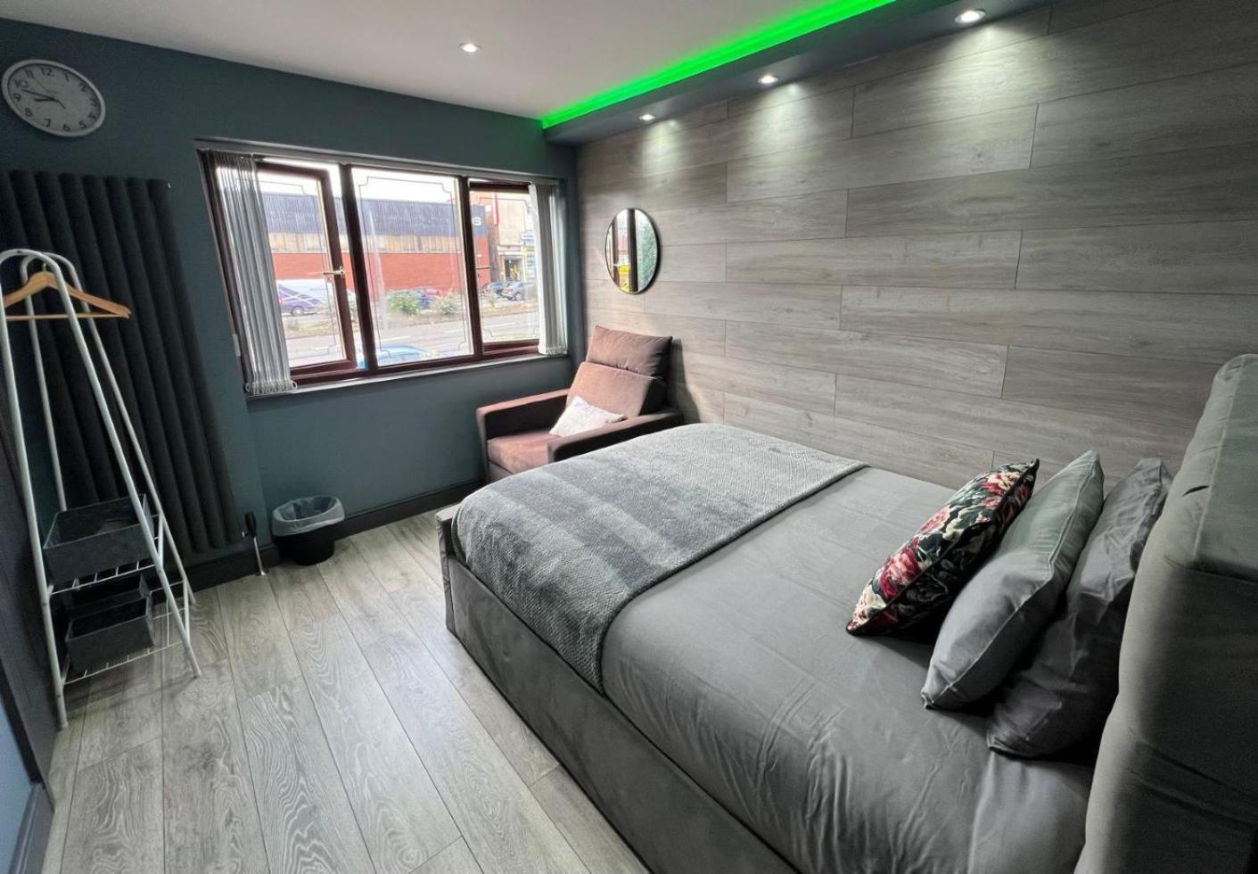 Modern Suites -5 Bedroom House- With Free Parking Birmingham City Ngoại thất bức ảnh