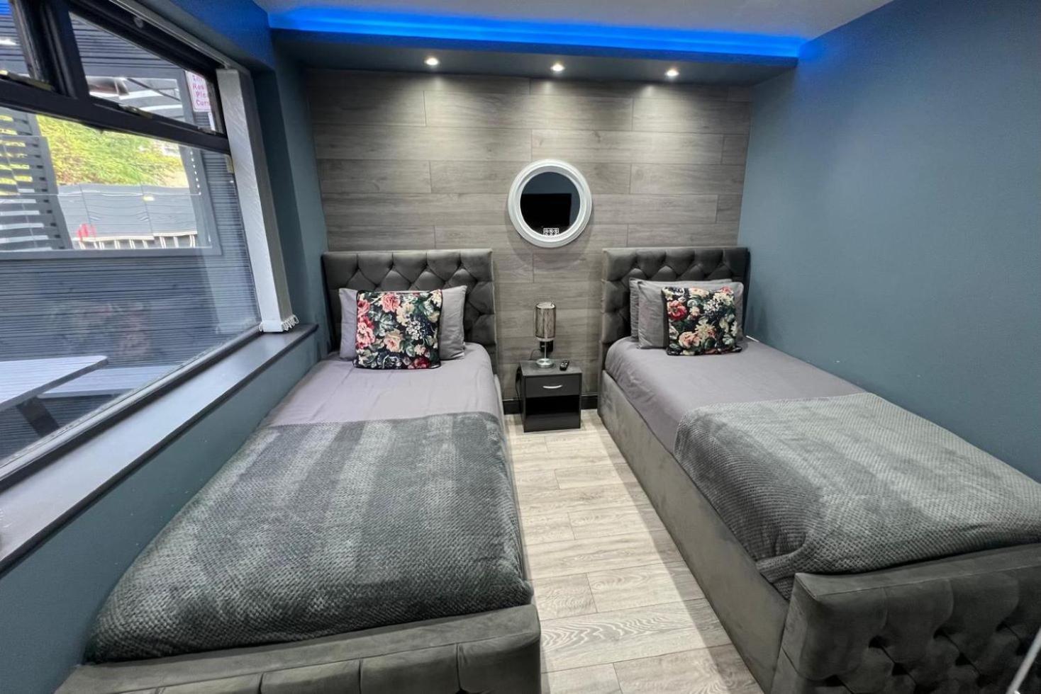 Modern Suites -5 Bedroom House- With Free Parking Birmingham City Ngoại thất bức ảnh