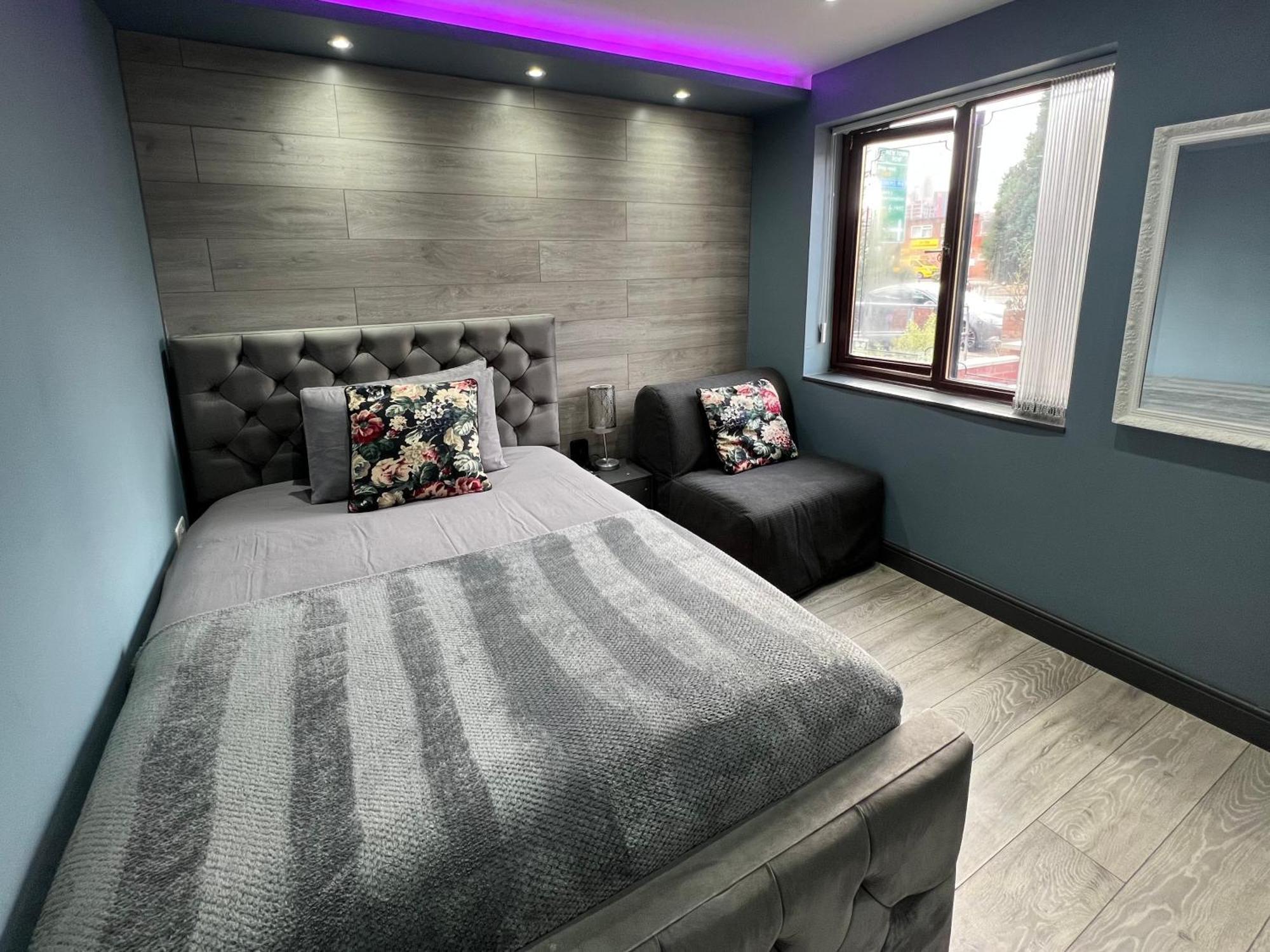 Modern Suites -5 Bedroom House- With Free Parking Birmingham City Ngoại thất bức ảnh