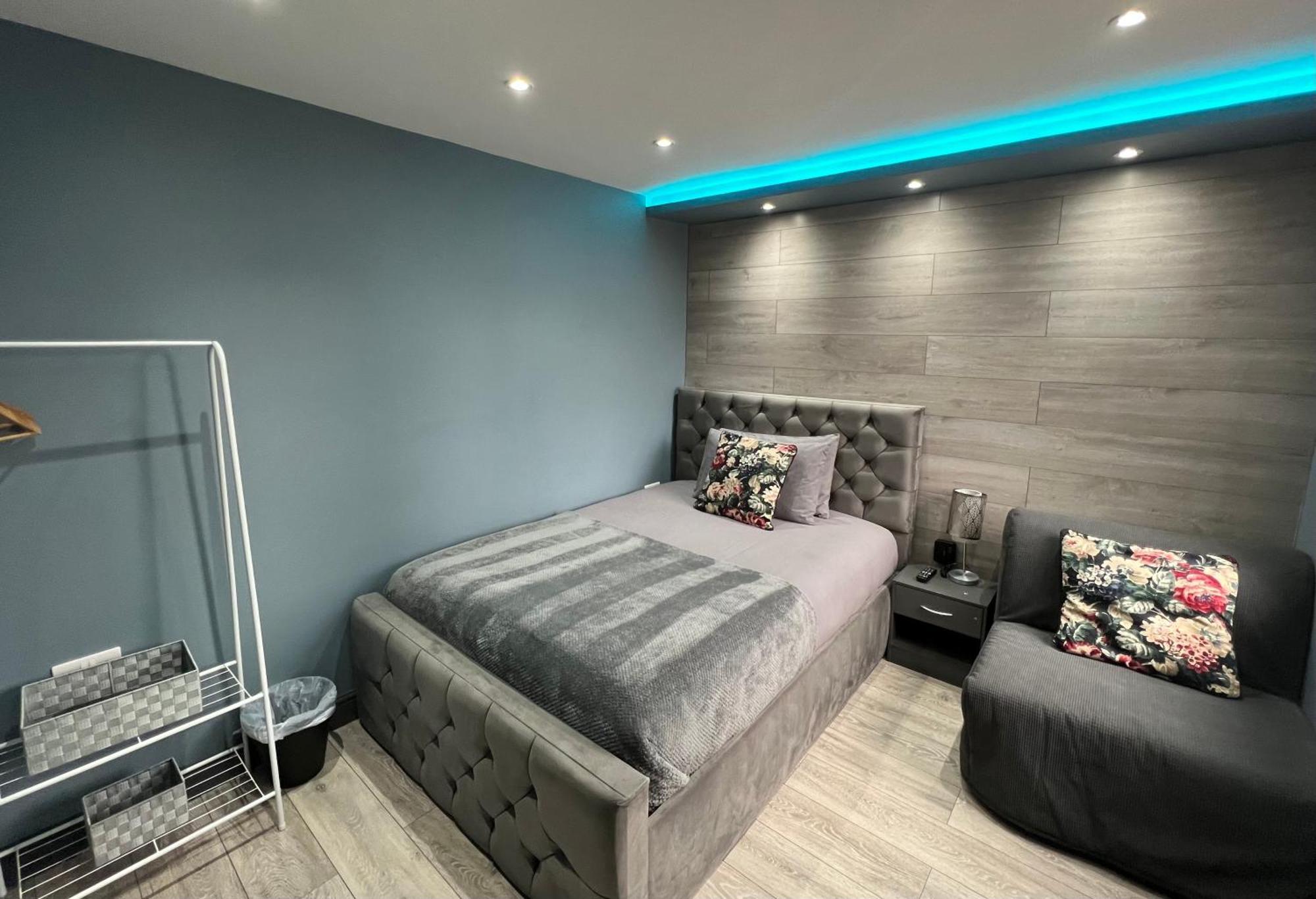 Modern Suites -5 Bedroom House- With Free Parking Birmingham City Ngoại thất bức ảnh