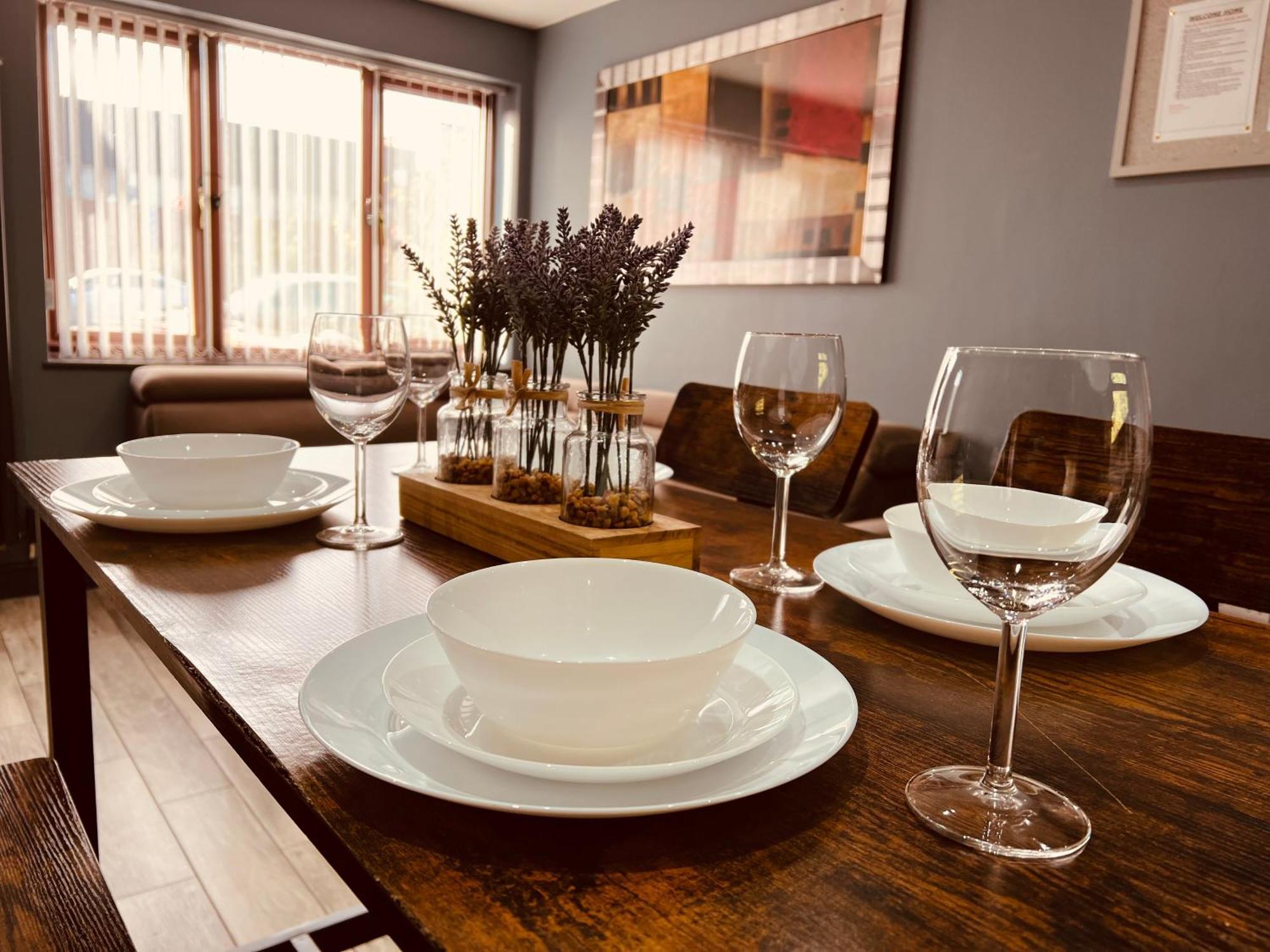 Modern Suites -5 Bedroom House- With Free Parking Birmingham City Ngoại thất bức ảnh