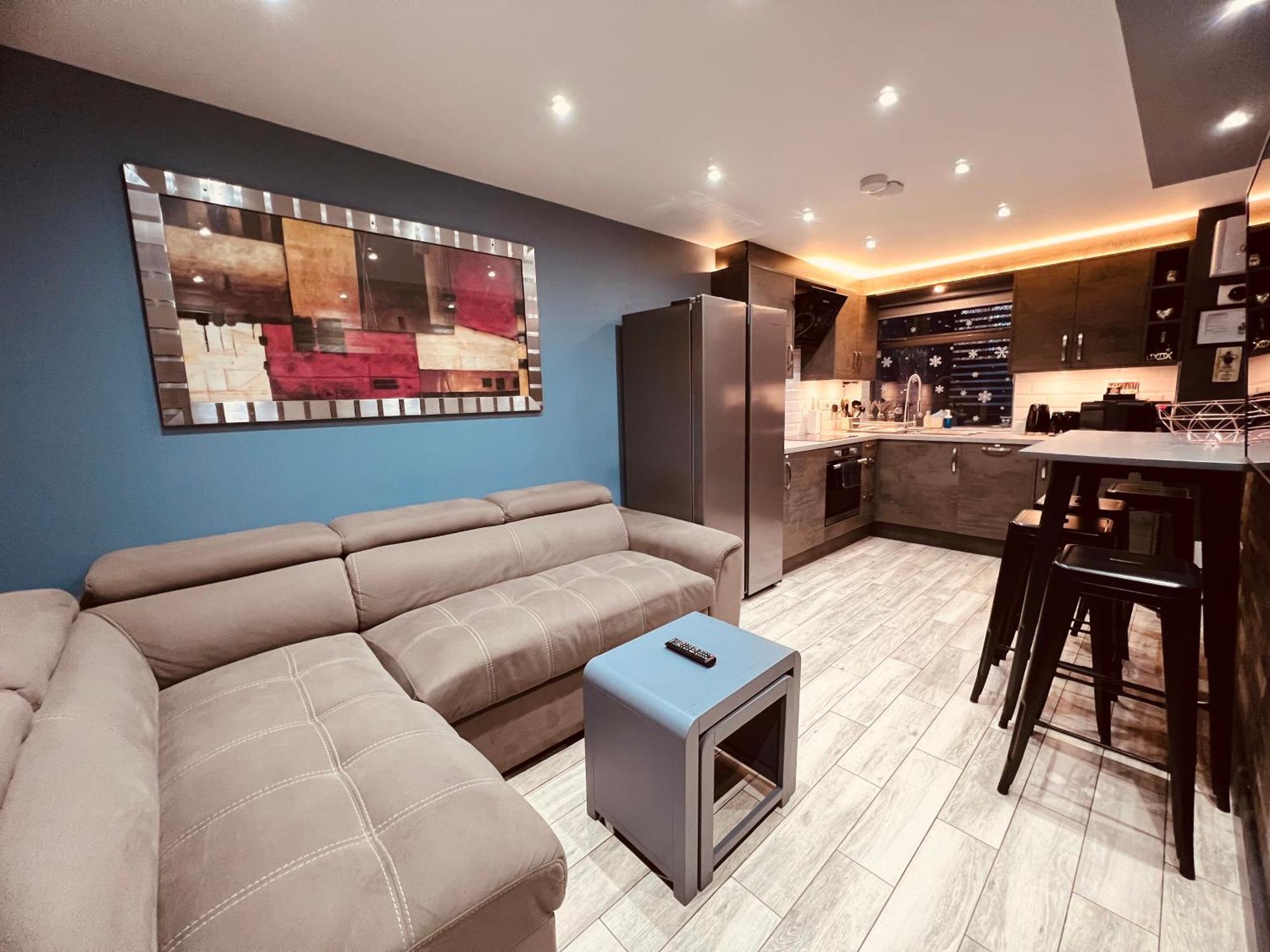 Modern Suites -5 Bedroom House- With Free Parking Birmingham City Ngoại thất bức ảnh