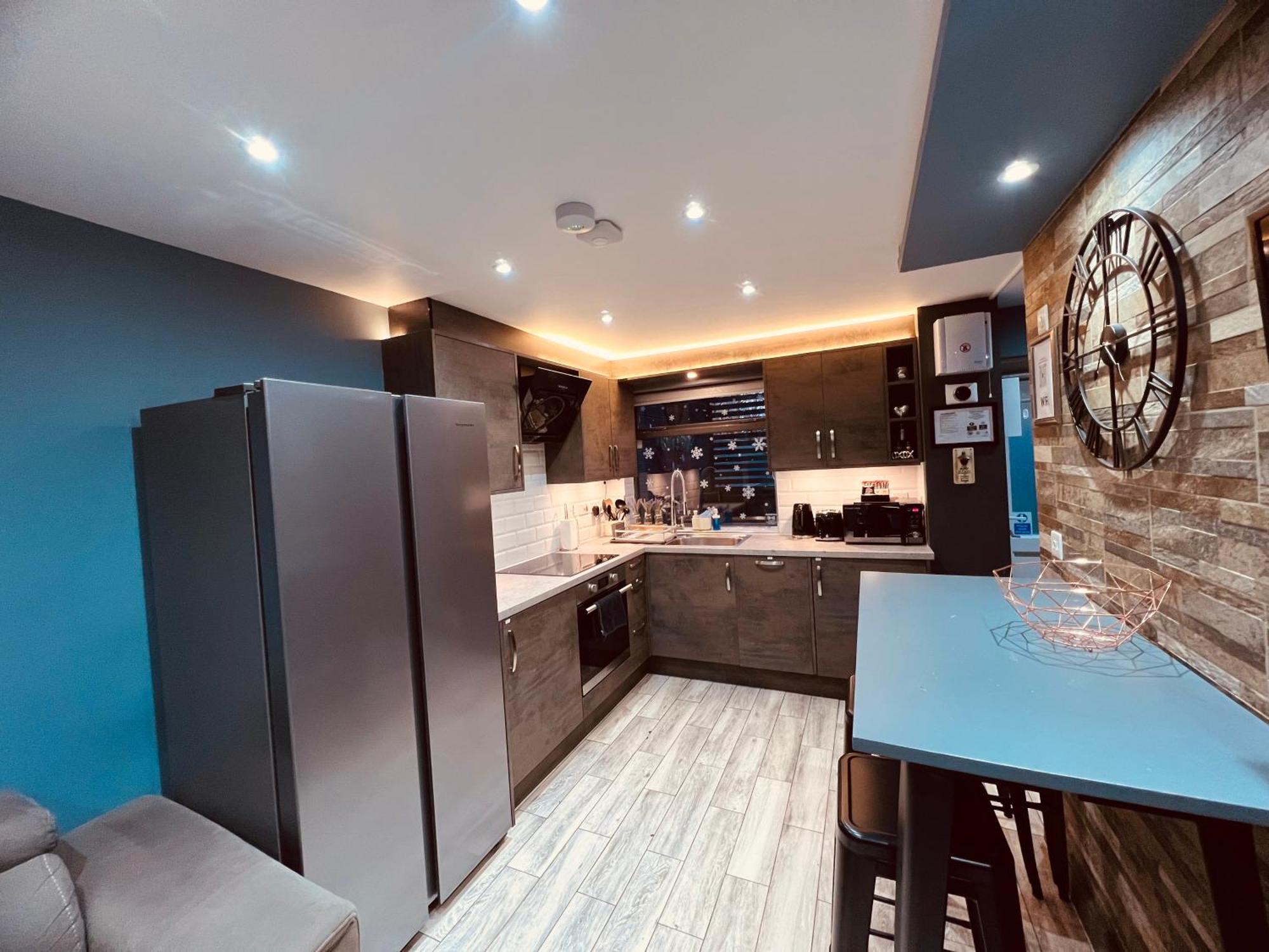 Modern Suites -5 Bedroom House- With Free Parking Birmingham City Ngoại thất bức ảnh