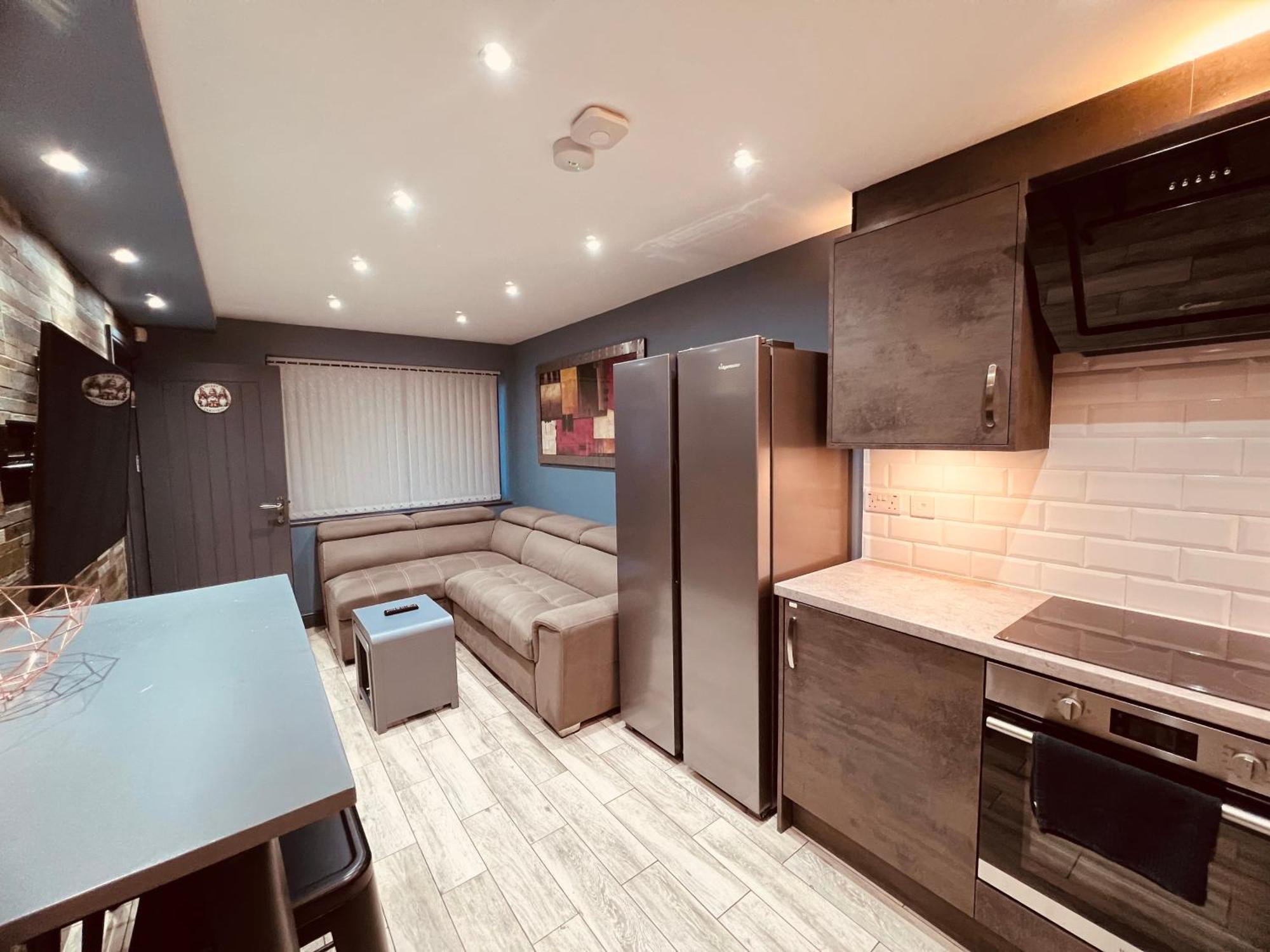 Modern Suites -5 Bedroom House- With Free Parking Birmingham City Ngoại thất bức ảnh